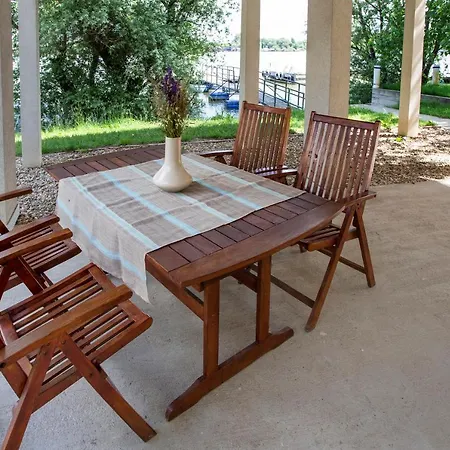 River House Grana