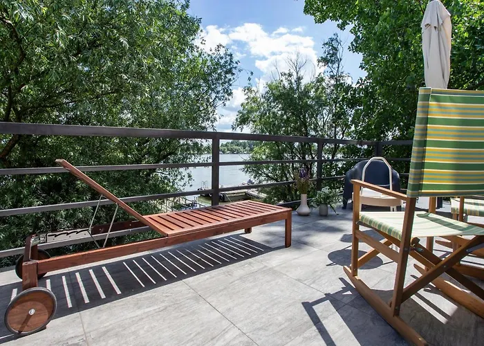 River House Grana Villa